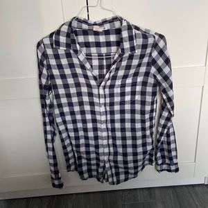 Plaid fitted button up
